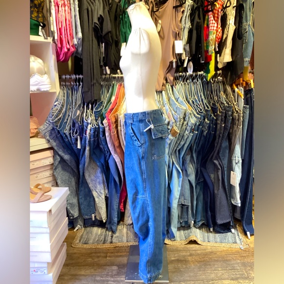 Vintage 1990’s Aeropostale Cargo denim high rise dark wash jeans - Picture 6 of 6